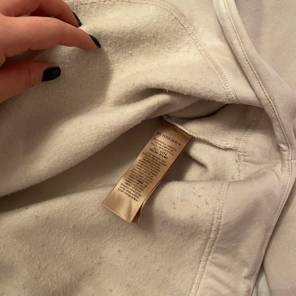 BURBERRY Sweater Top - Picture 2 of 5